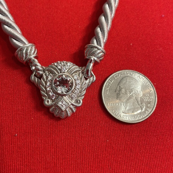 STUNNING JUDITH RIPKA STERLING SILVER STATEMENT NECKLACE (18”) - Picture 7 of 9